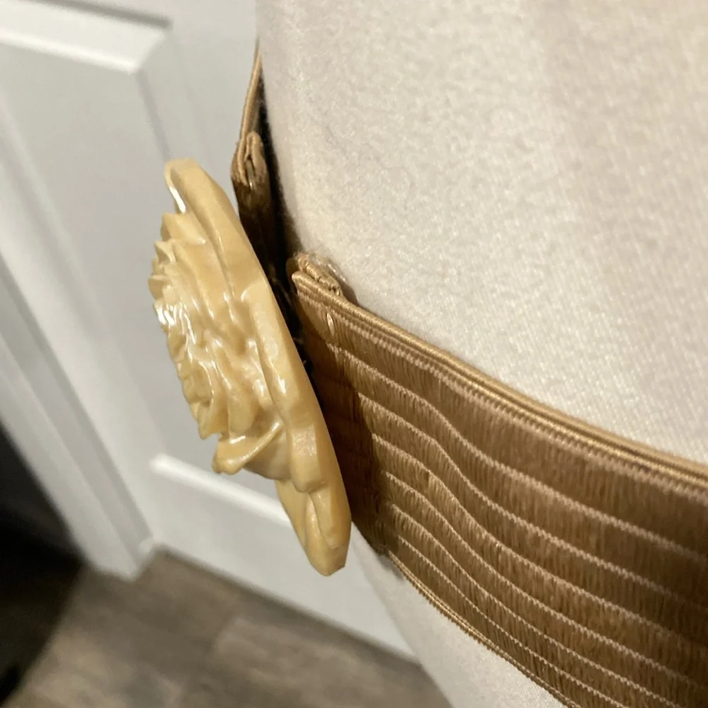 vintage Charmant beige rose belt